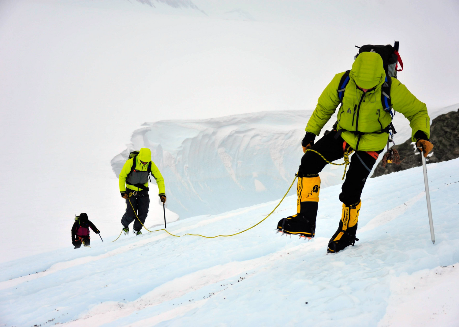 Guide to Mountain Footwear: Choosing the Right Boots for the Mountain